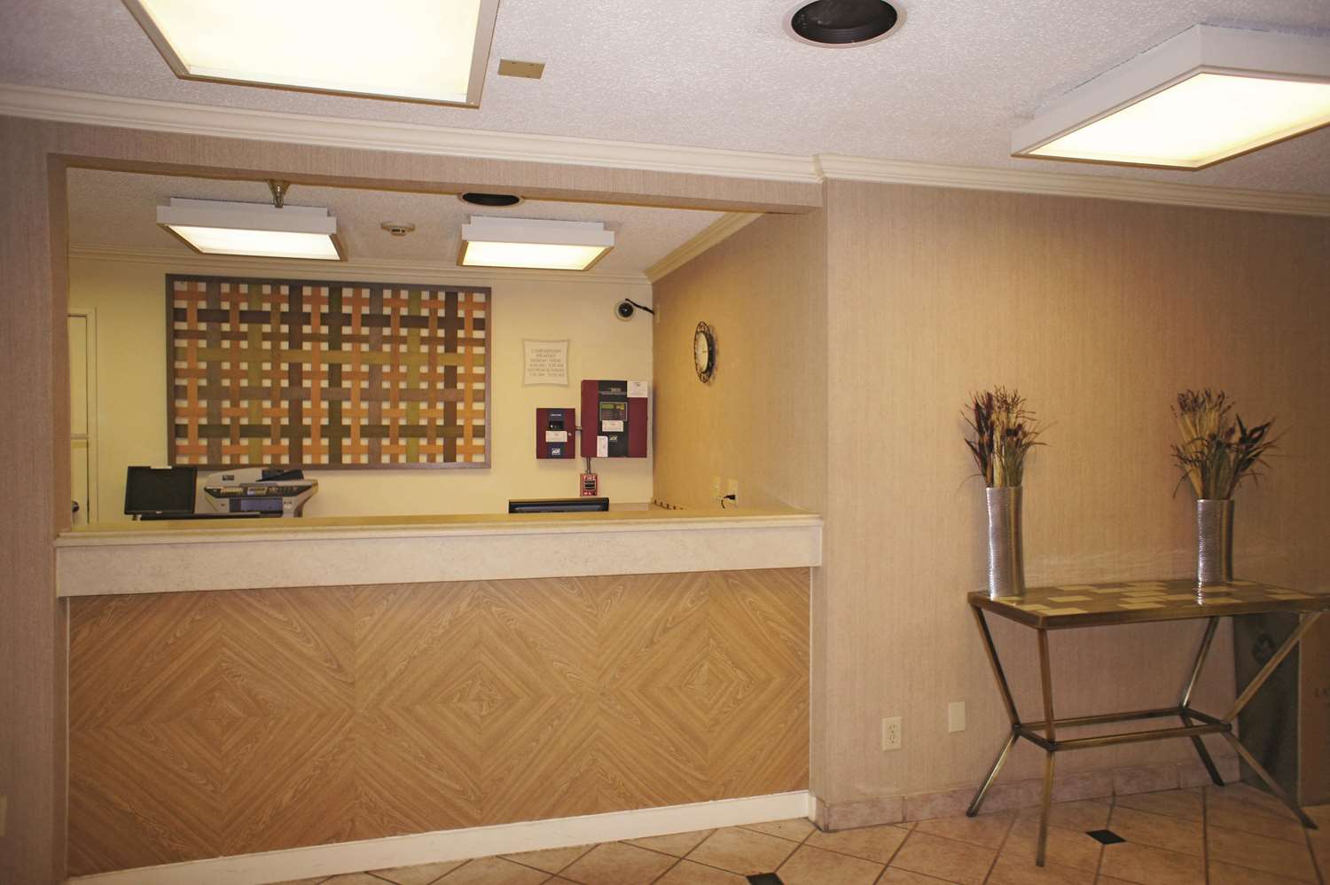 La Quinta Inn And Suites By Wyndham Tampa Brandon West 8/53