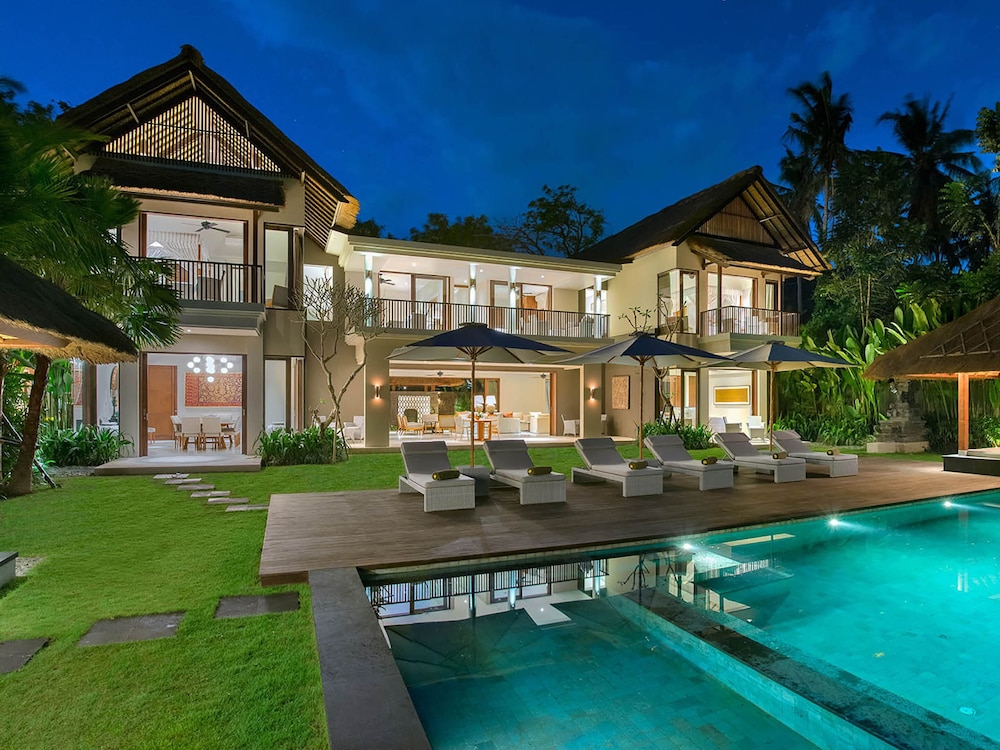 Seseh Beach Villas 44/50