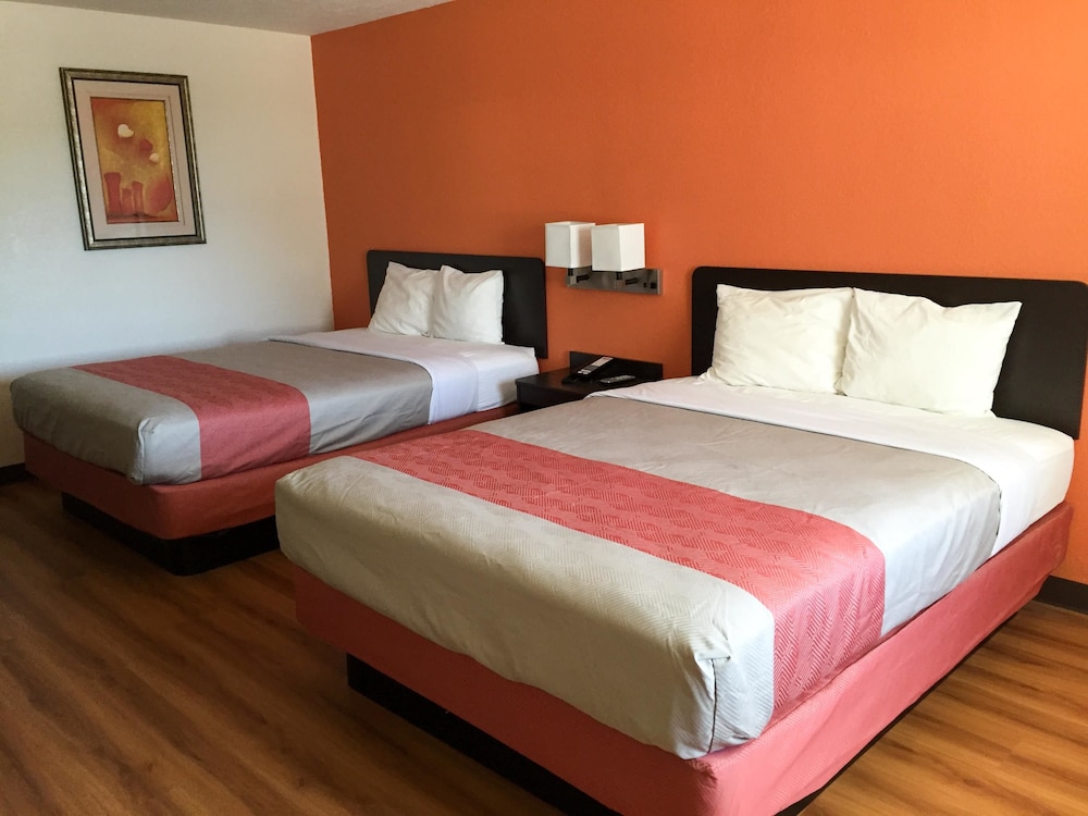 غرفة قياسية بسريرين كوين، Motel6 Winnie Tx 3/10