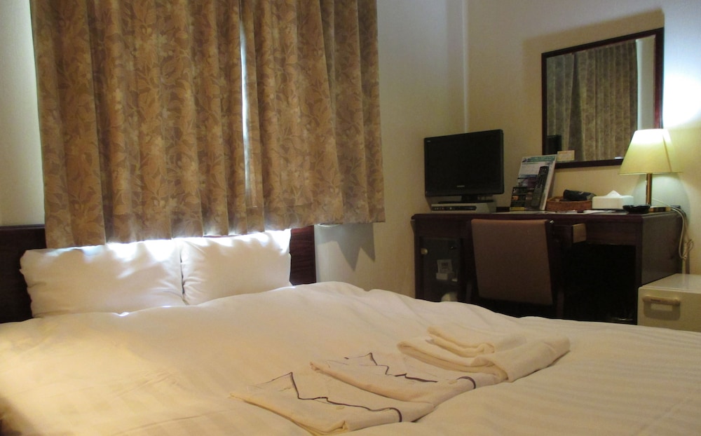 Hotel Green With 18/48