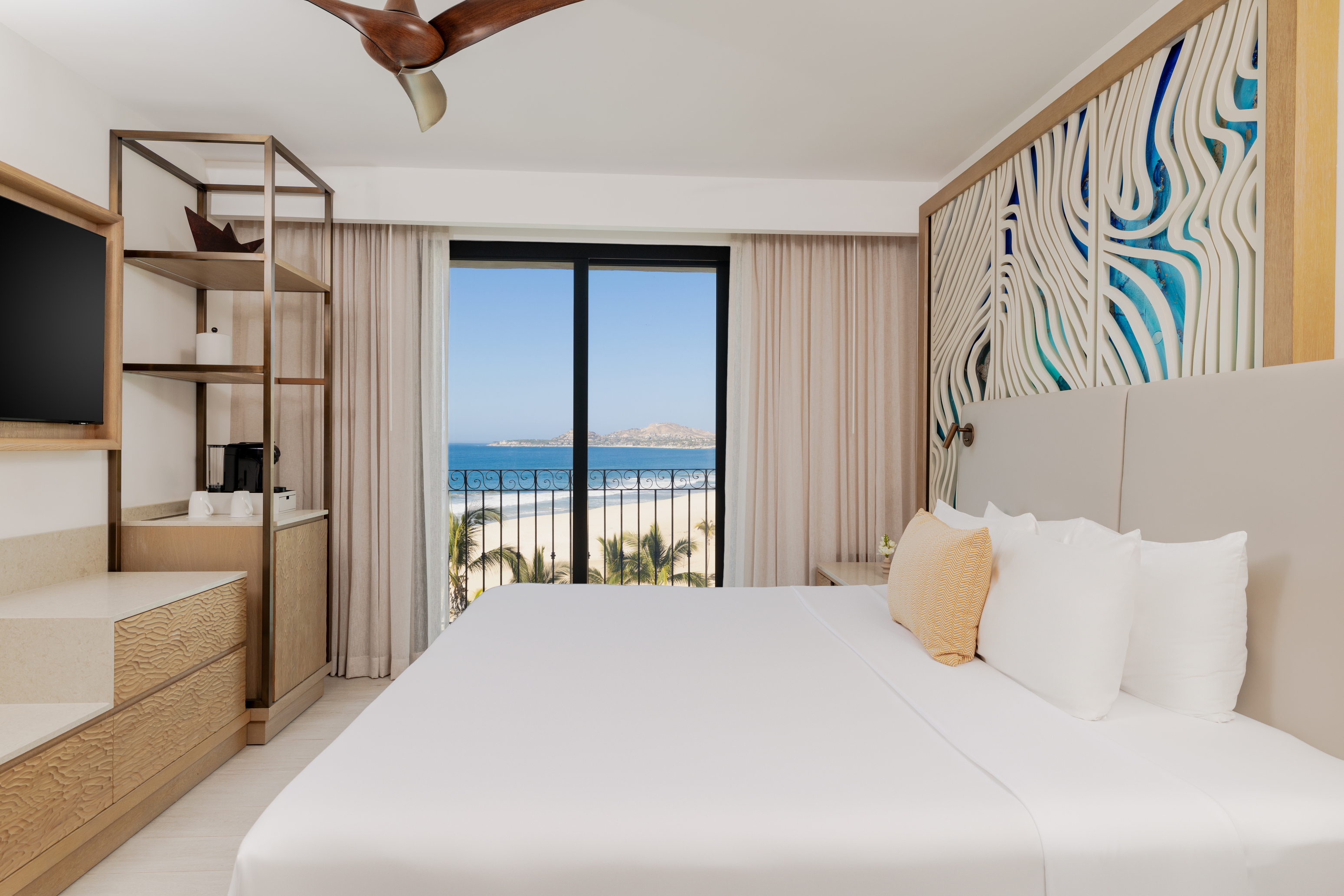 Club, Deluxe, Studio, Suite, Ocean Front
