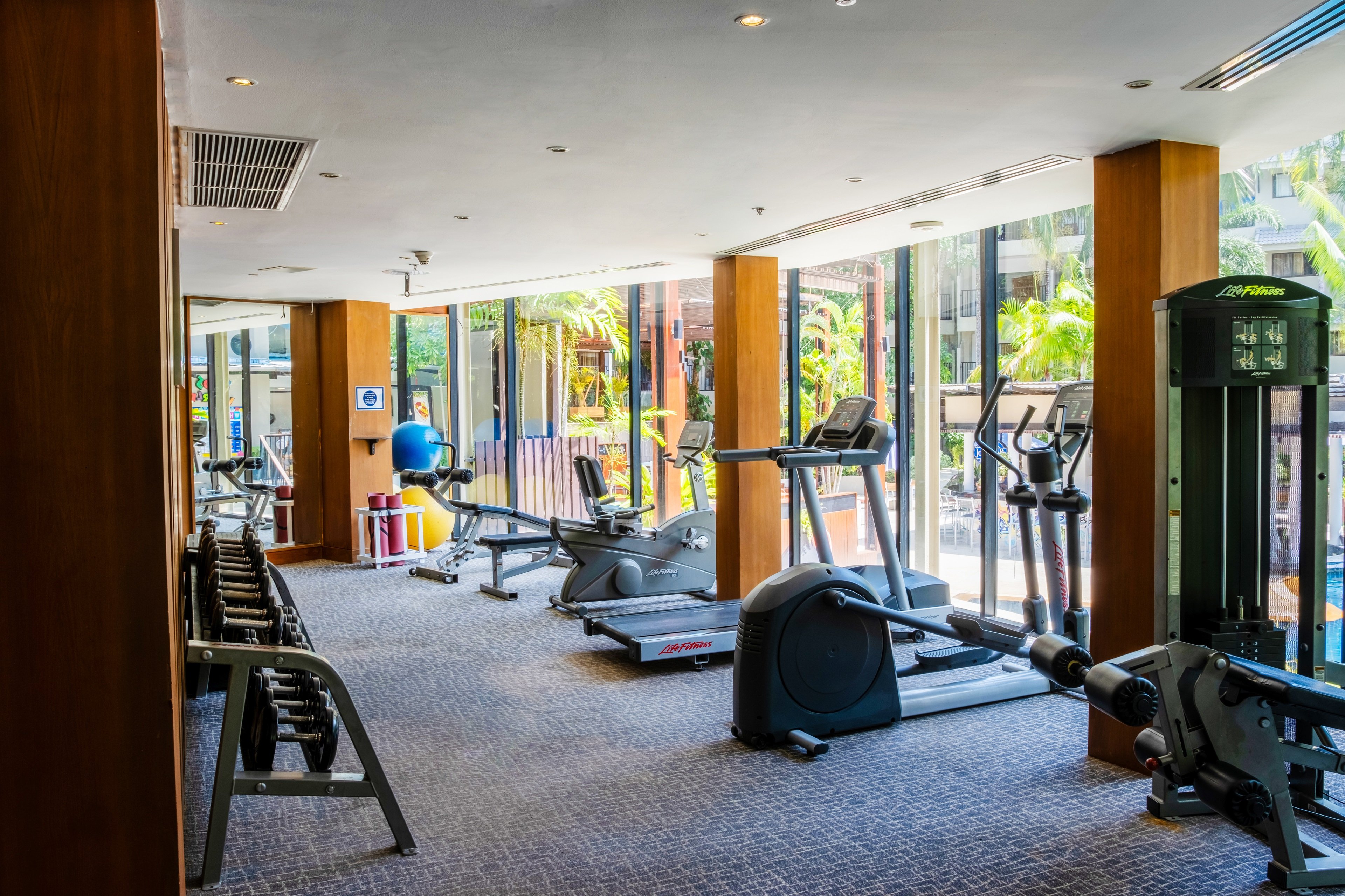 Holiday Inn Resort Phuket Surin Beach 23/50