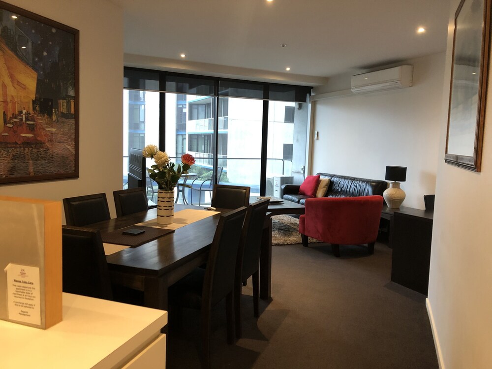 Accent Accommodation at Docklands Melbourne 30/50