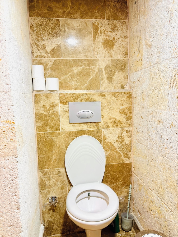 Family, 1 Single and 2 Queen Beds, Valley View, Garden Area، Mozaik Otel 8/8