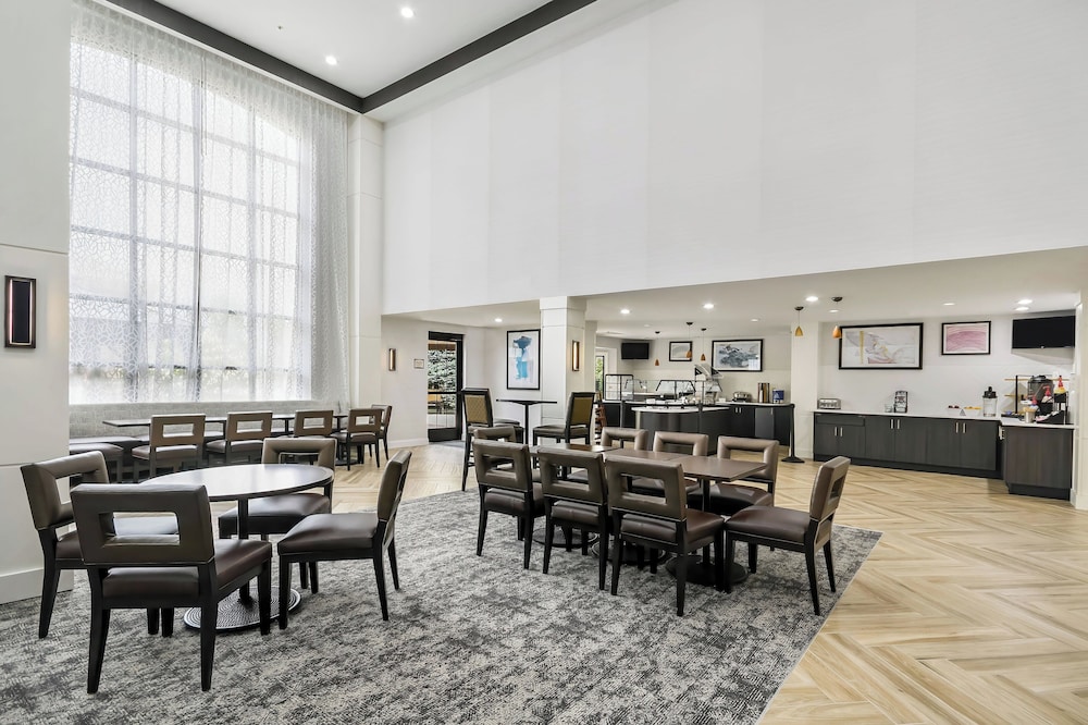 Staybridge Suites Toledo - Maumee 55/72