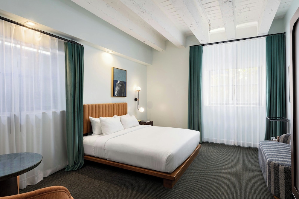 The Guild Hotel San Diego A Tribute Portfolio Hotel 10/50