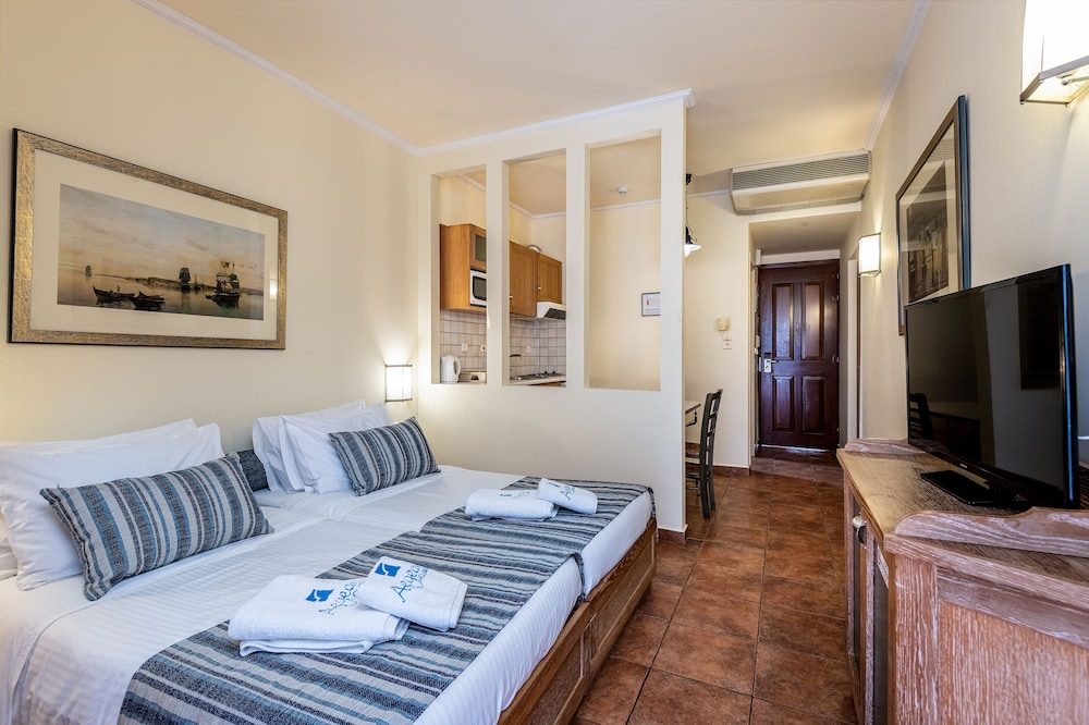Aegean Houses 74/121