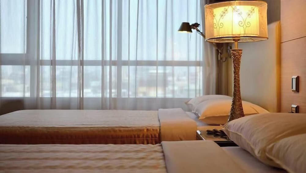 EVER DELIGHTFUL BUSINESS HOTEL 40/61