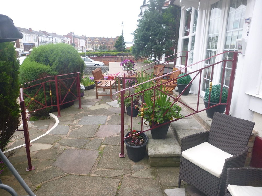 The Warwick - Guest House 26/50