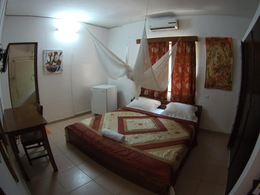 Hotel Aurore 7/63
