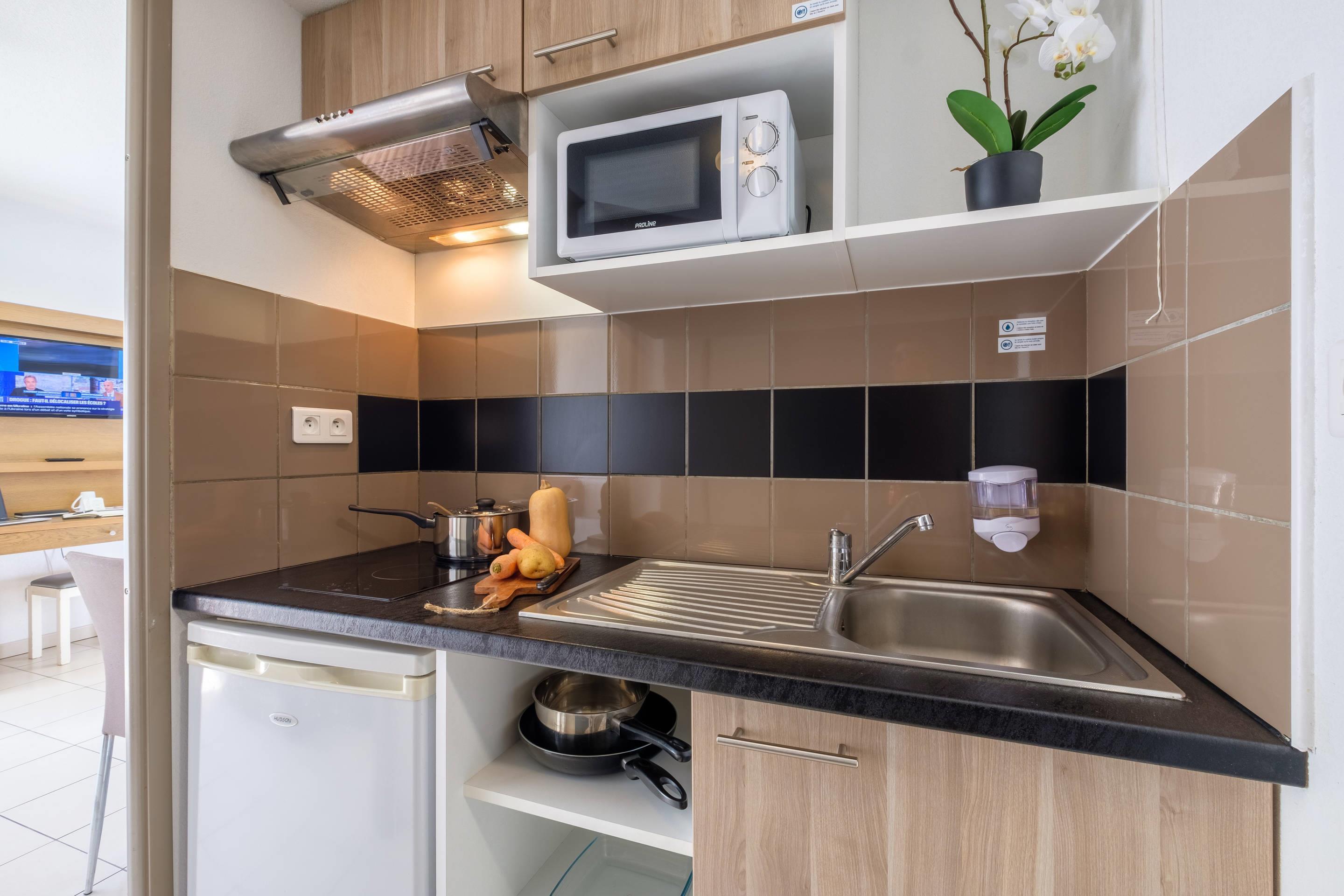 Upgrade, Studio, Queen Bed, Sofa، Comfort Aparthotel Antibes Le Maestria 3/3