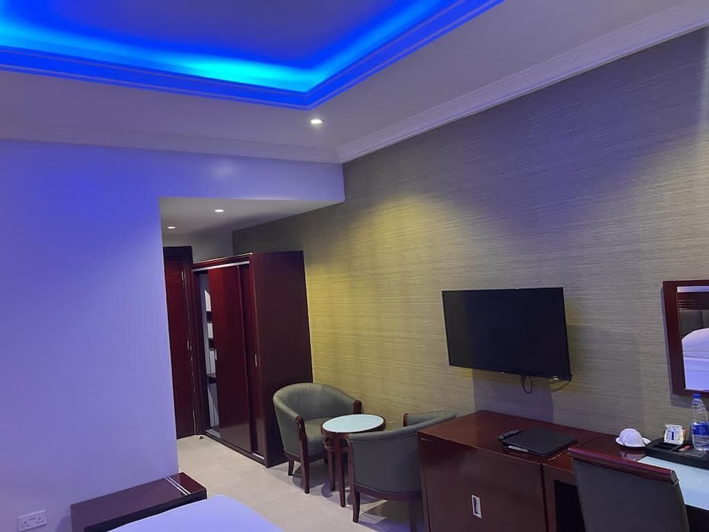 Check Inn Hotel Abuja 29/35