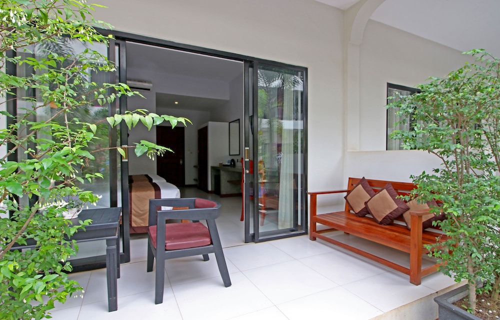 New Riverside Hotel 77/100