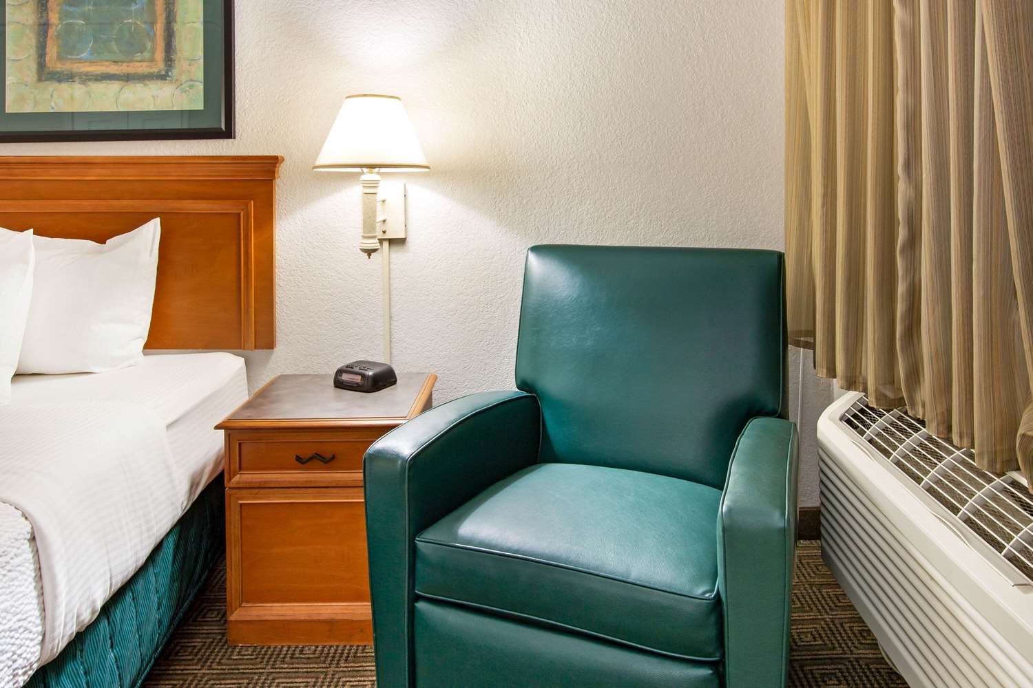 La Quinta Inn by Wyndham Albuquerque Airport 14/33