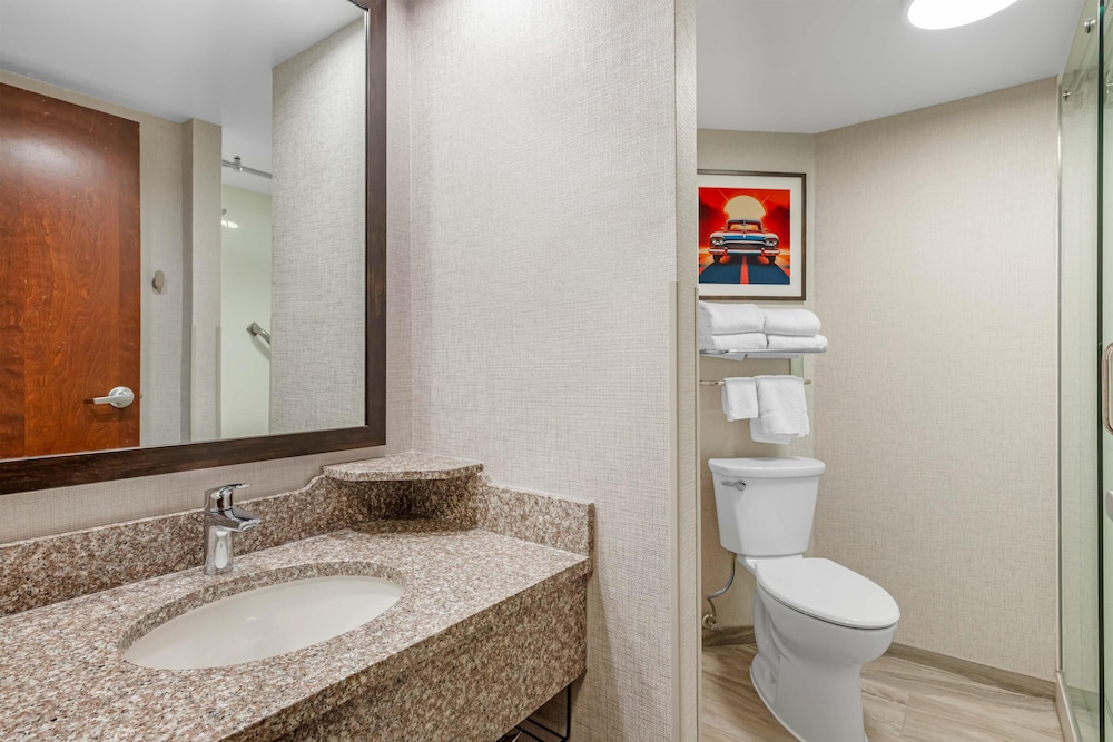 Drury Inn and Suites Joplin 50/50