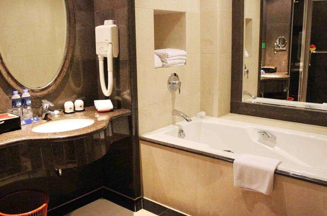 Dongguan Huihua International Hotel 48/51