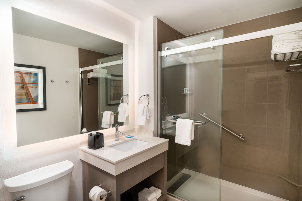 Hyatt House Nashville Airport 42/44