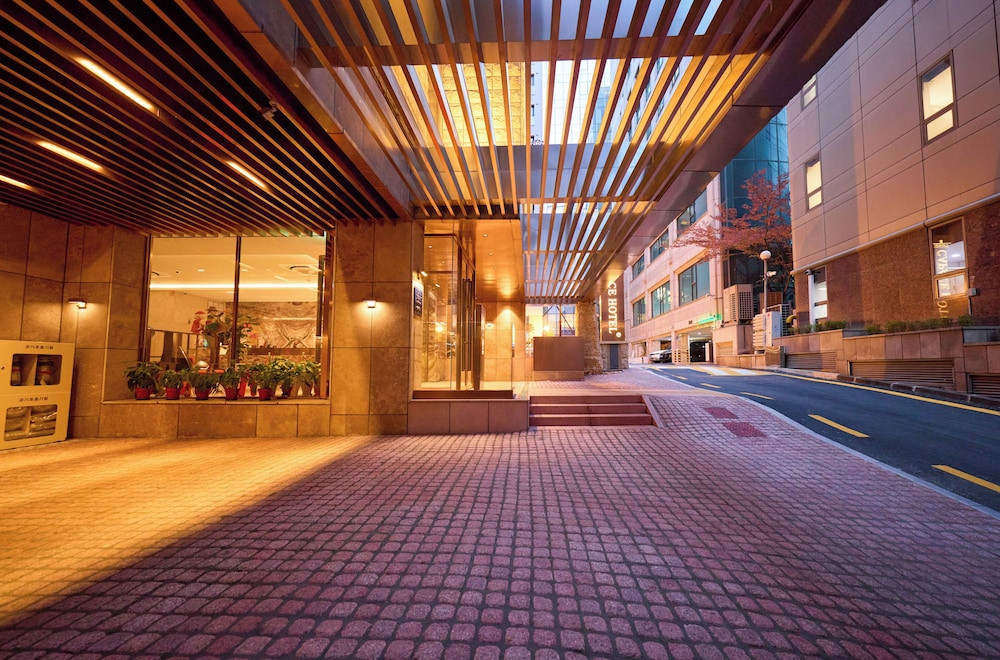 Capace Hotel 48/73
