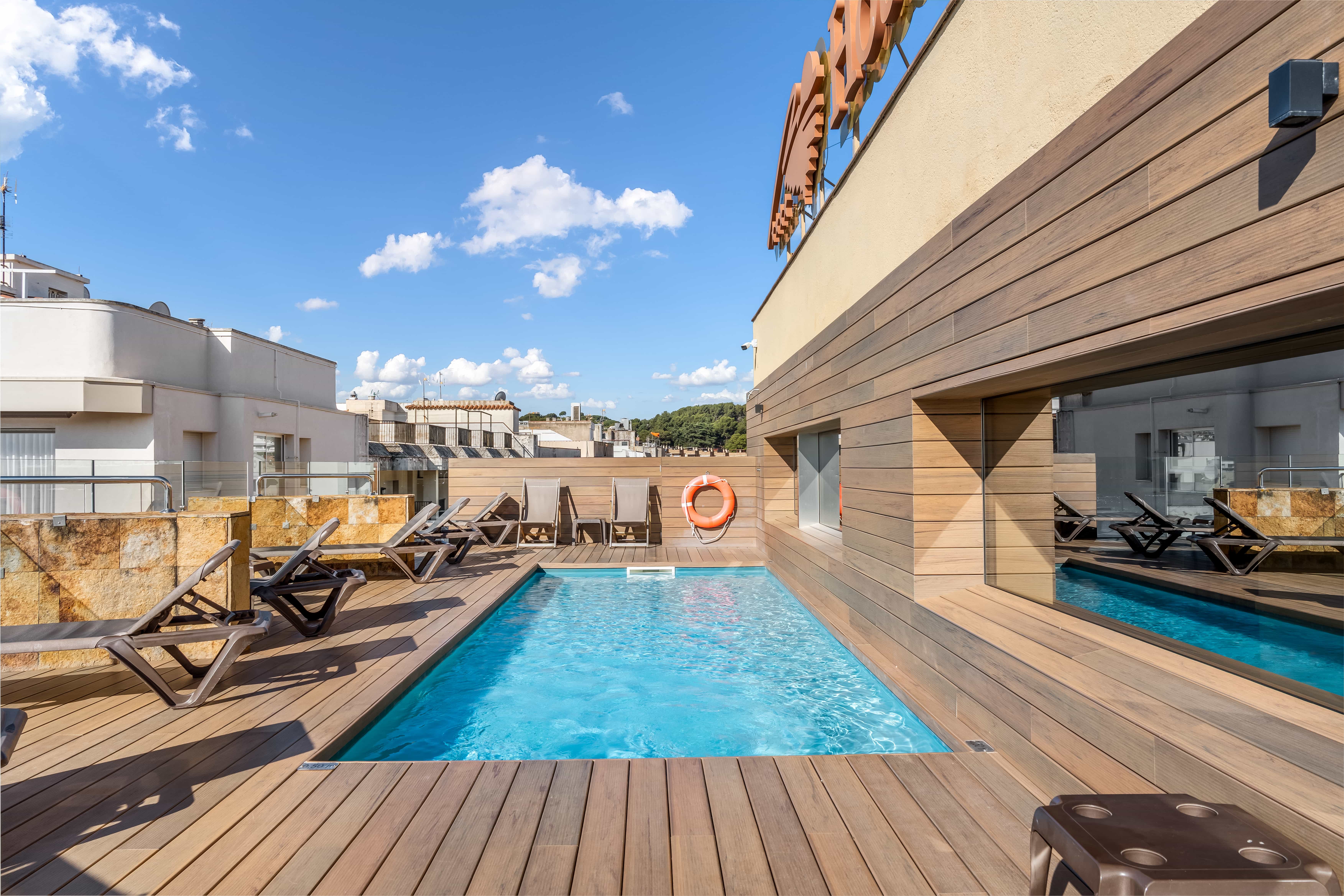 Metropol Hotel 24/50
