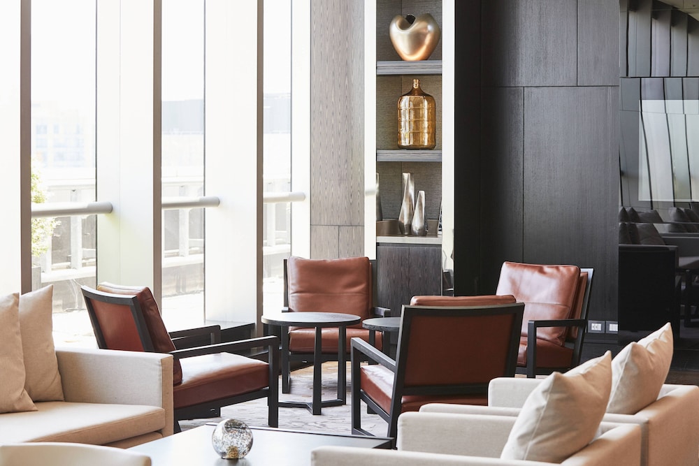 AC Hotel Santiago Costanera Center 49/65