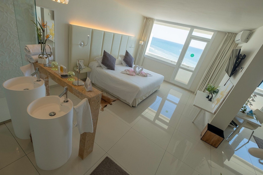 On Hotels Oceanfront Adults Designed 49/50