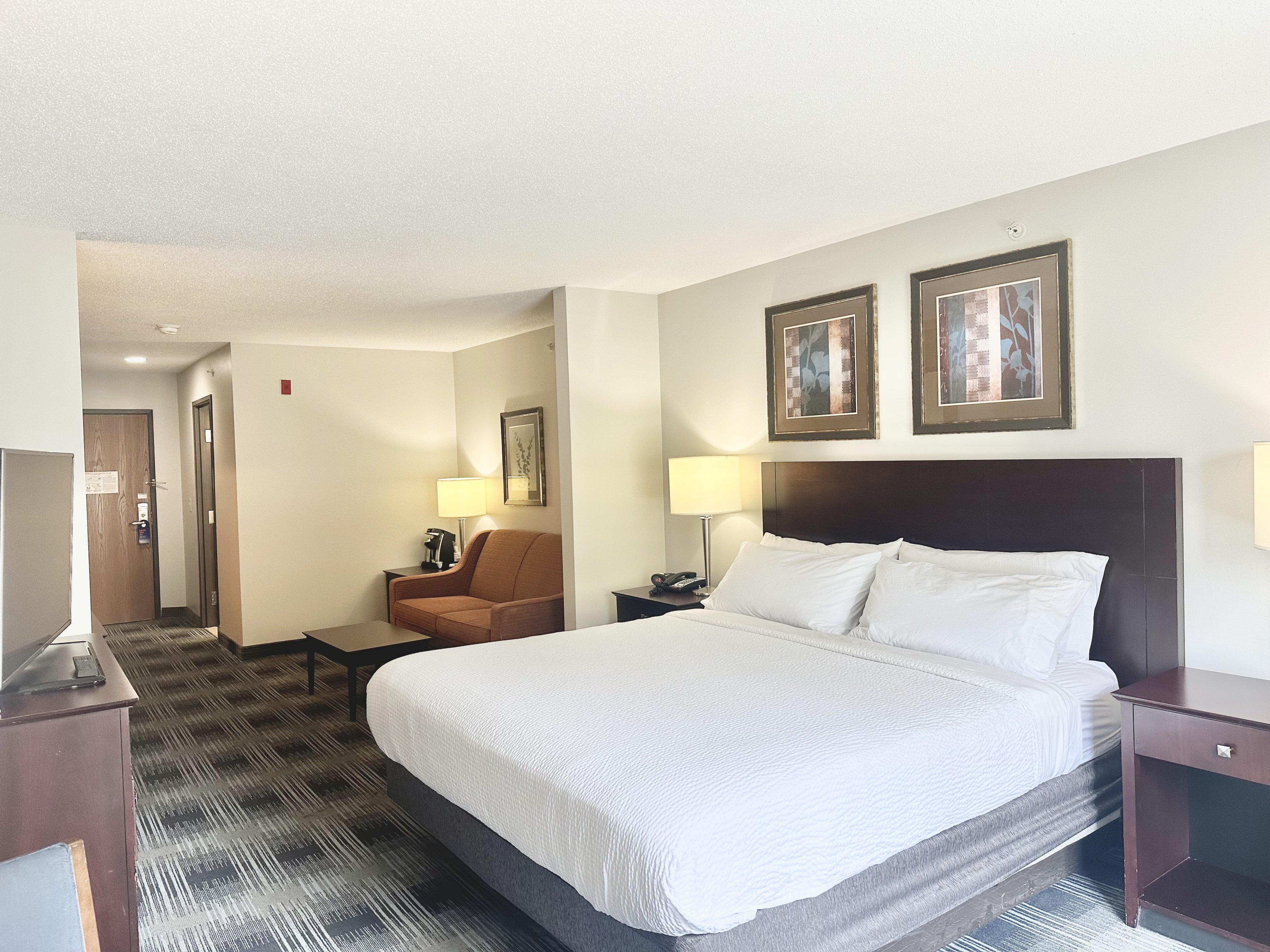Holiday Inn Express Hotel Suites Meriden 14/50