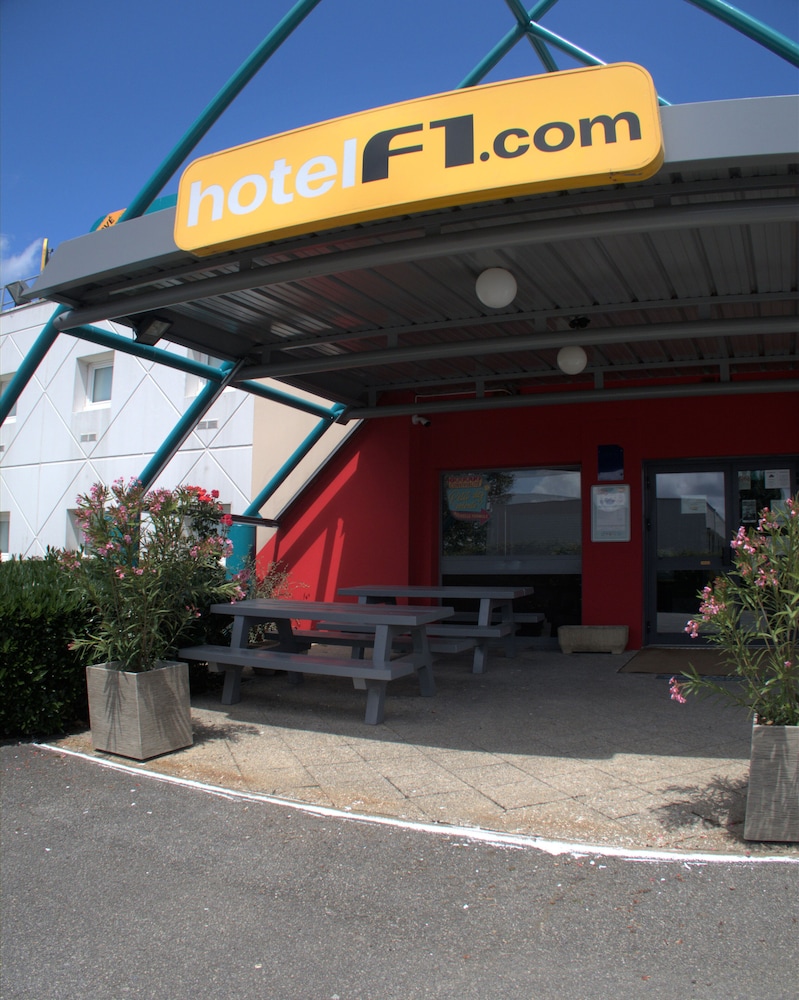 Hotelf1 Vannes 2/50
