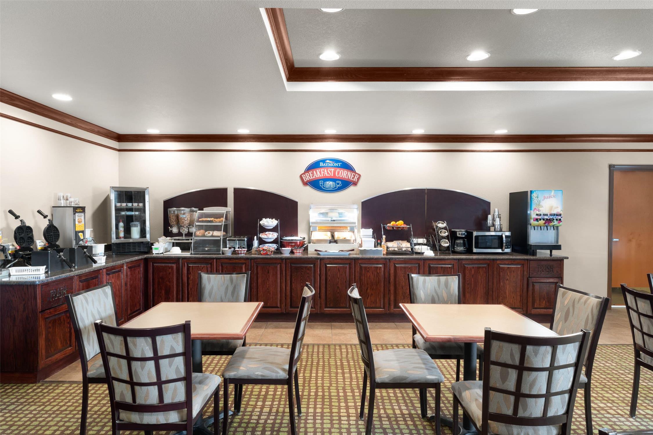Baymont Inn & Suites By Wyndham Sturgis 26/35
