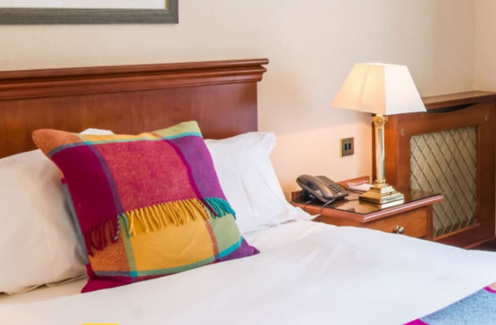 Parkway Hotel And Spa 24/55