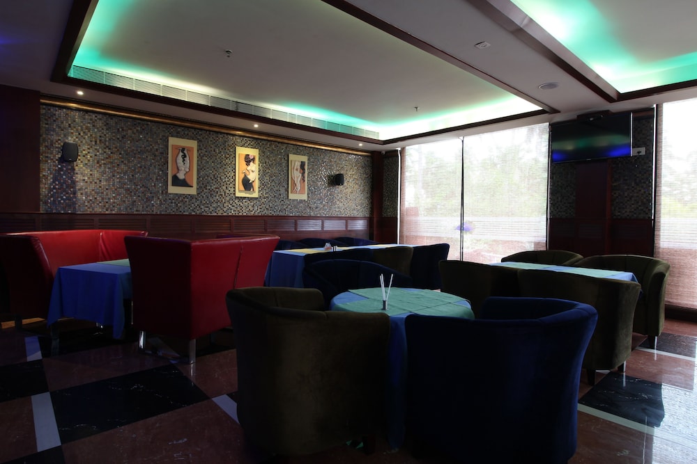 Lake Palace Hotel Trivandrum 24/44