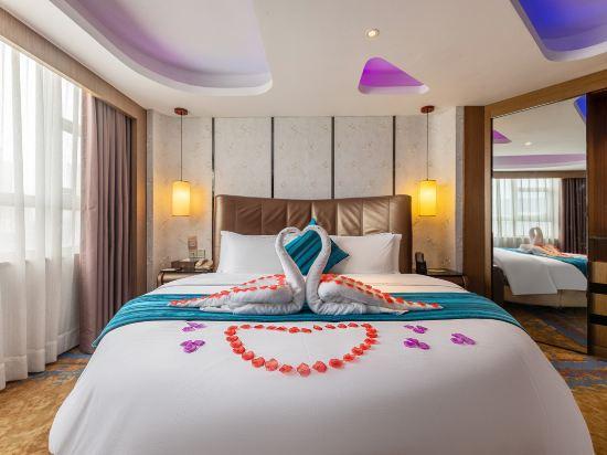 Guangchang Siji Hotel (Shenzhen Gongming Square Metro Station) 9/25