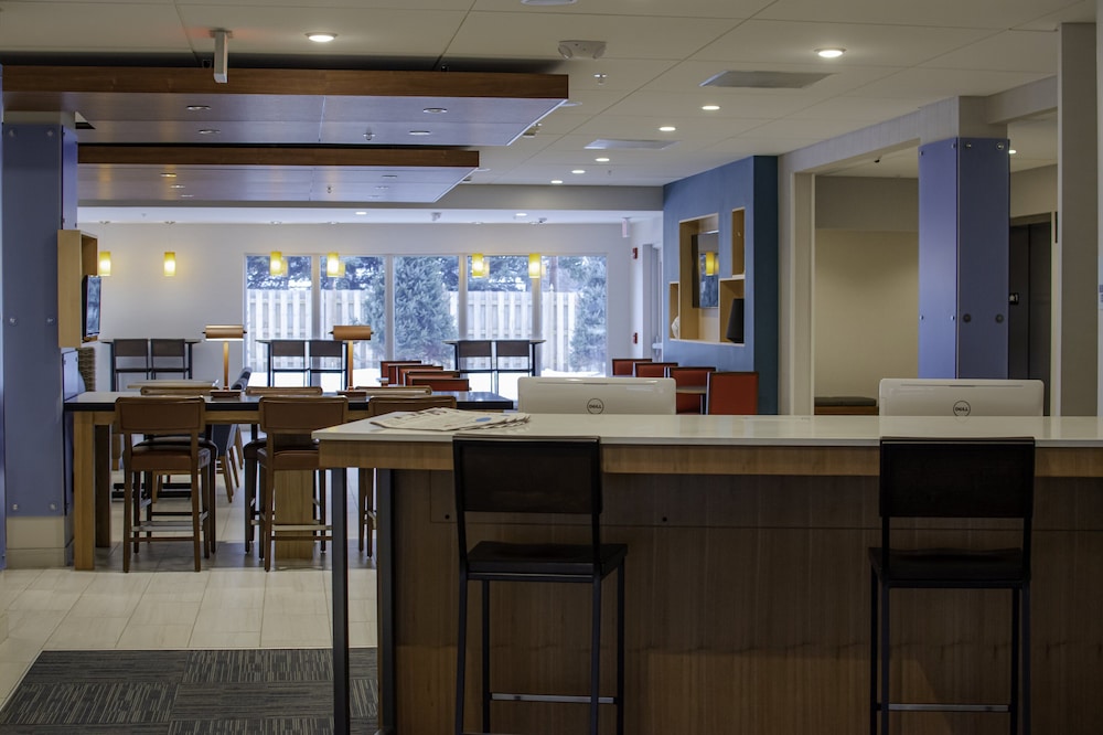 Holiday Inn Express & Suites Tonawanda - Buffalo Area 57/58