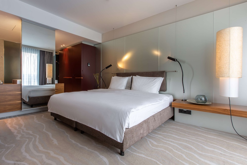 Radisson Blu Hotel Cologne 11/77