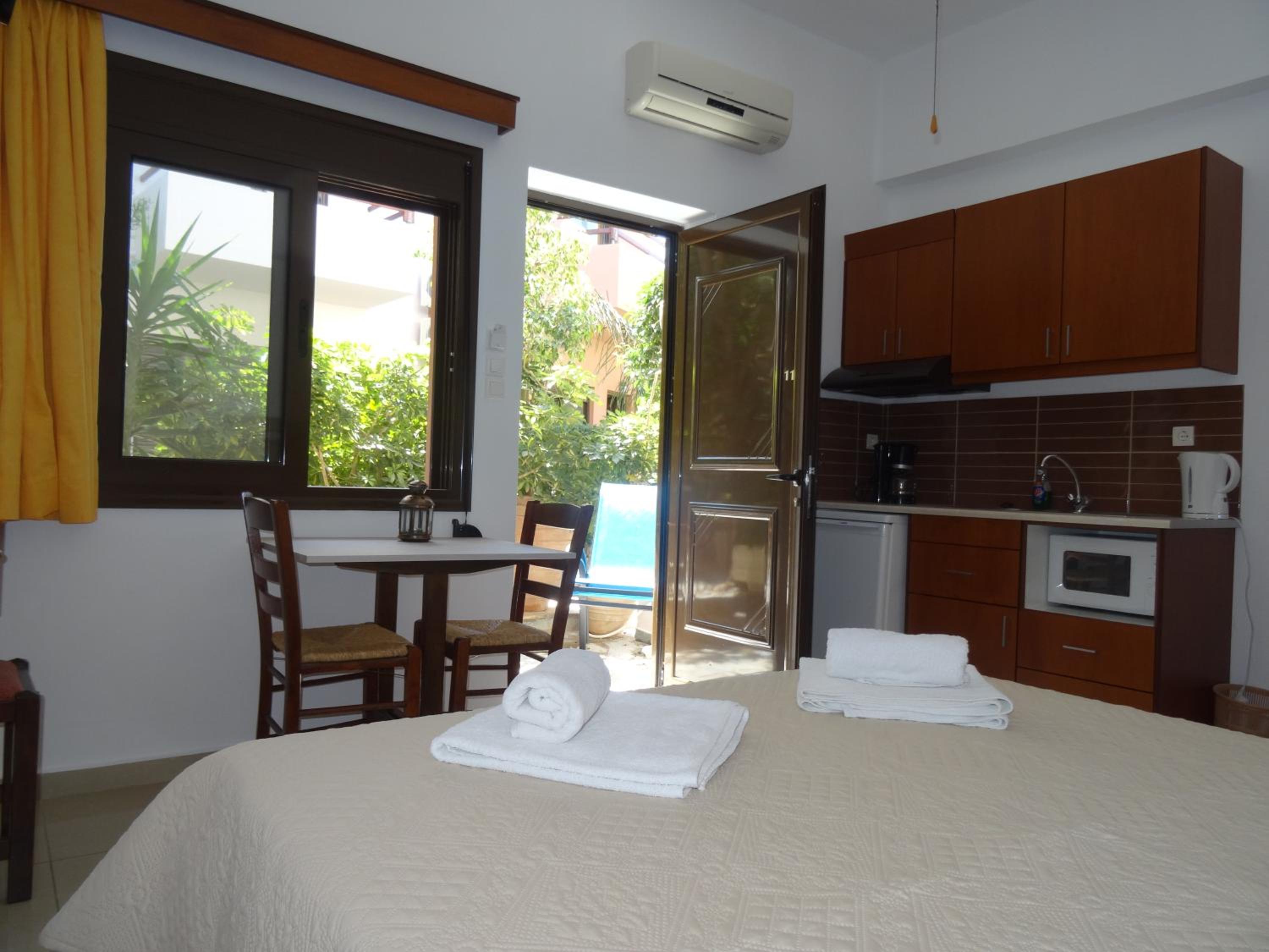 Lito Apartments 44/58