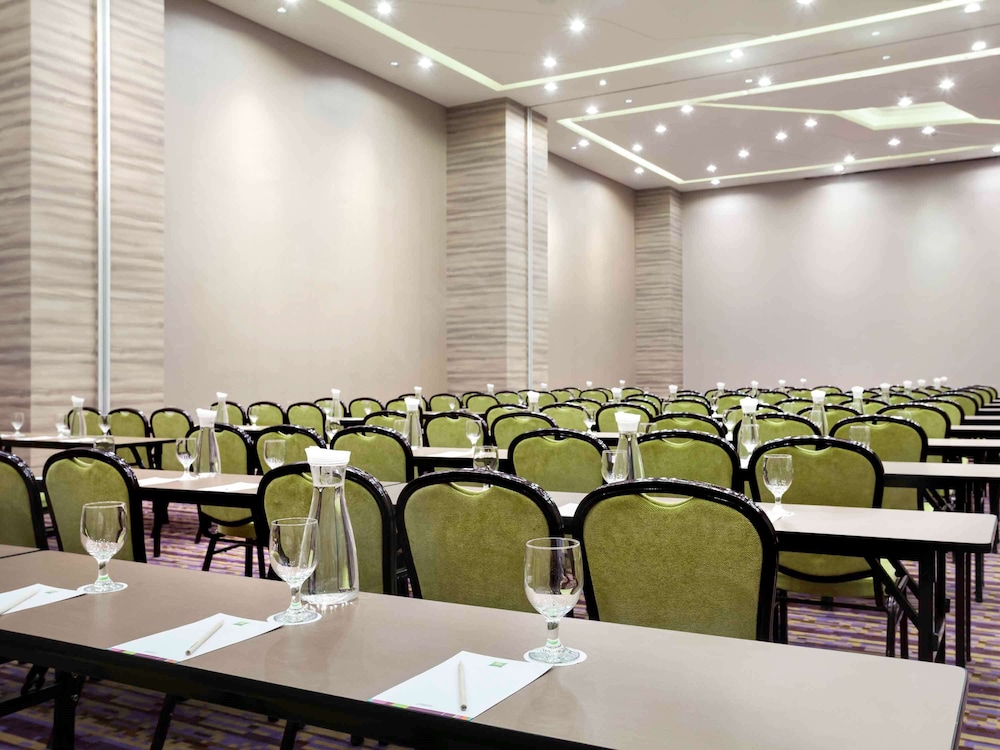 Ibis Styles Jakarta Mangga Dua Square 43/55