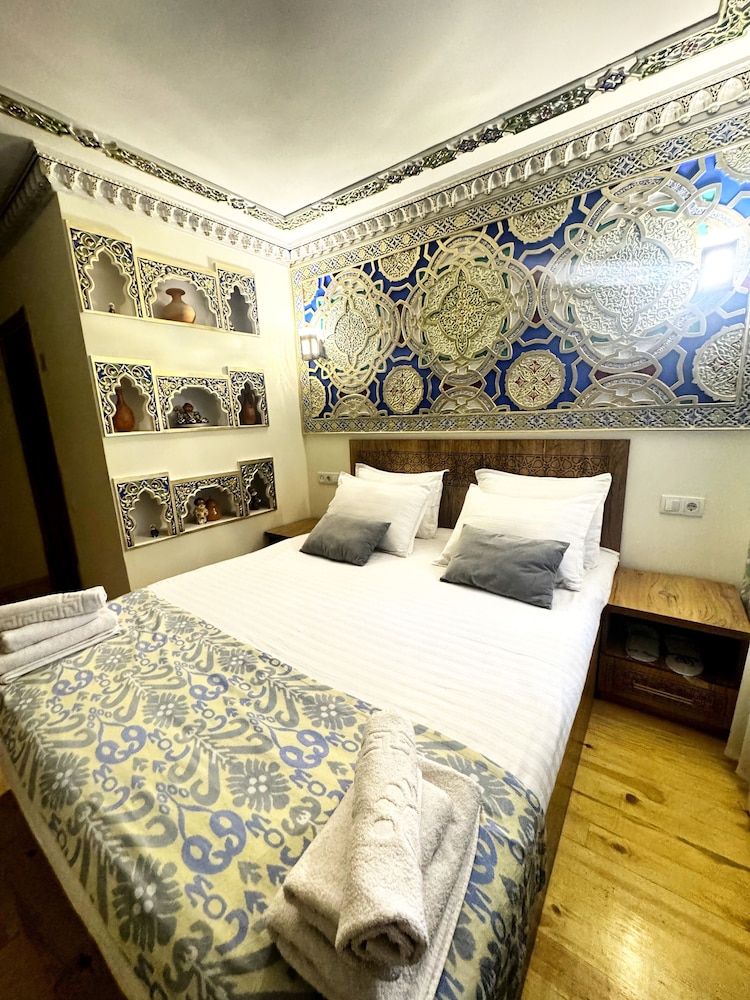 Bobosh Hotel 18/50