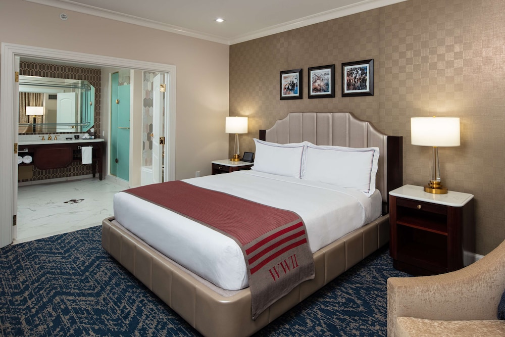 The Higgins Hotel New Orleans, Curio Collection by Hilton 20/77