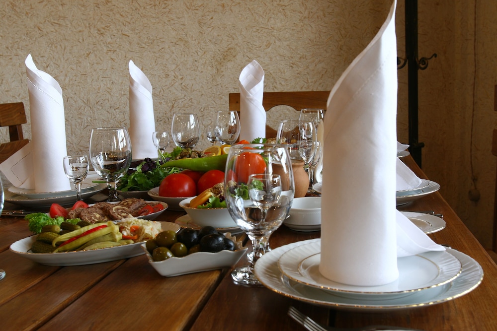 Latar Hotel Complex 52/67