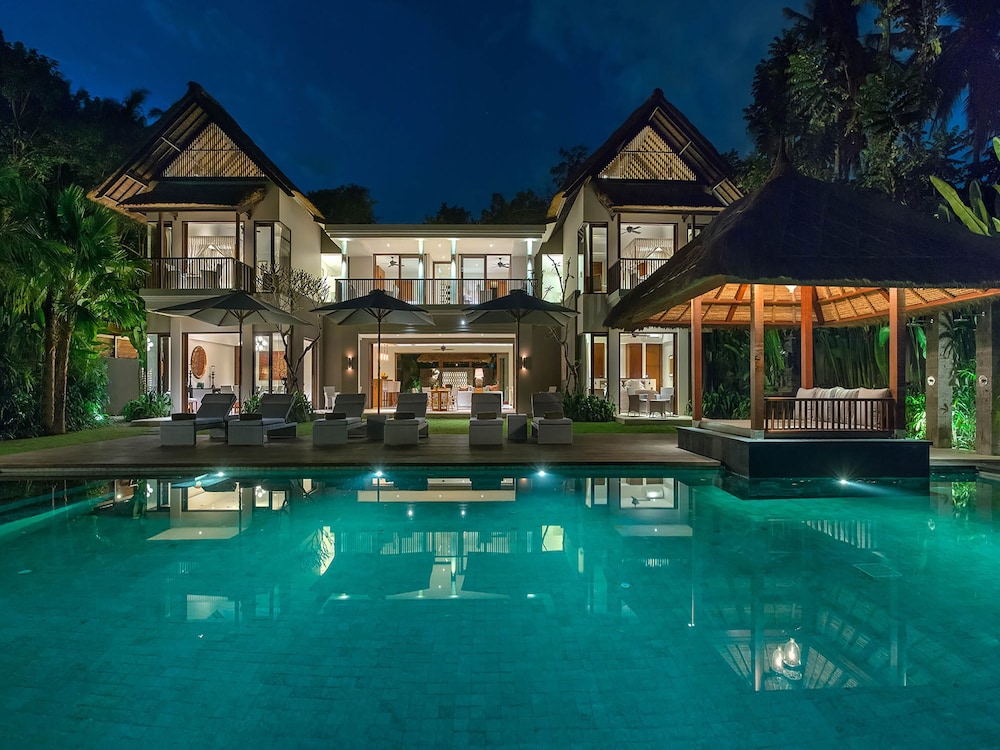 Seseh Beach Villas 1/50