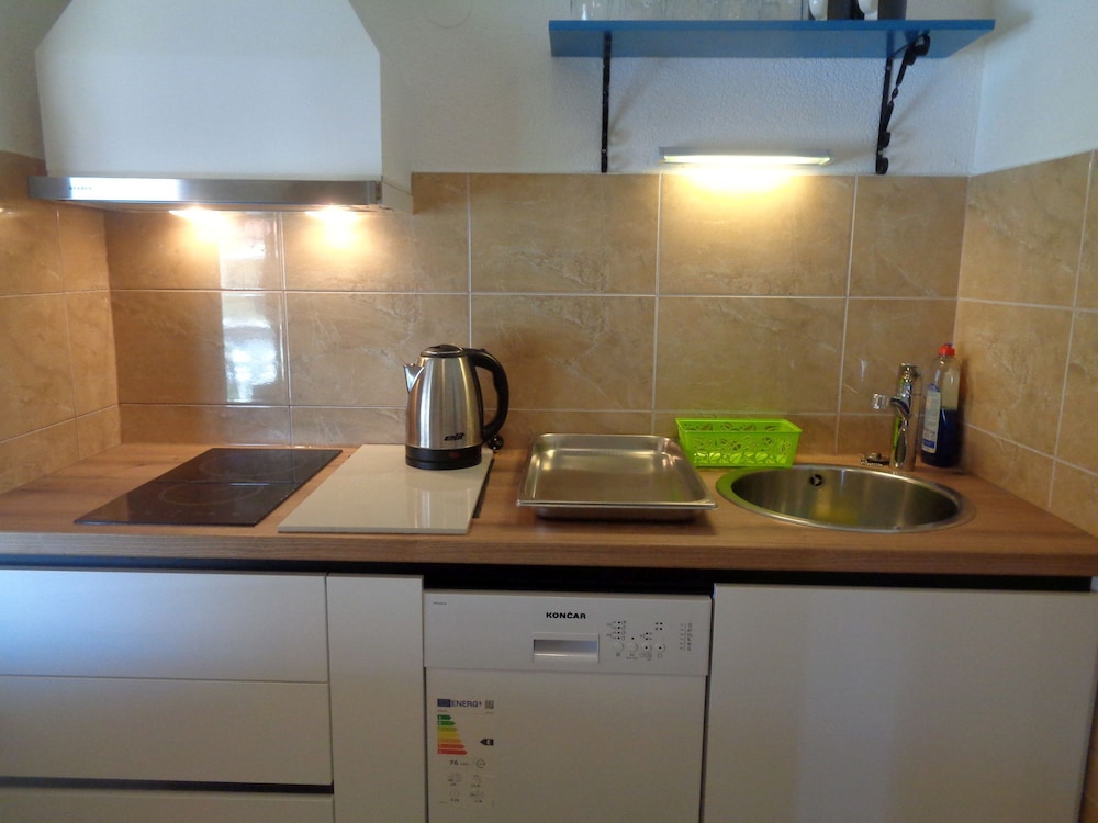 APARTMENTS MORETA 50/50