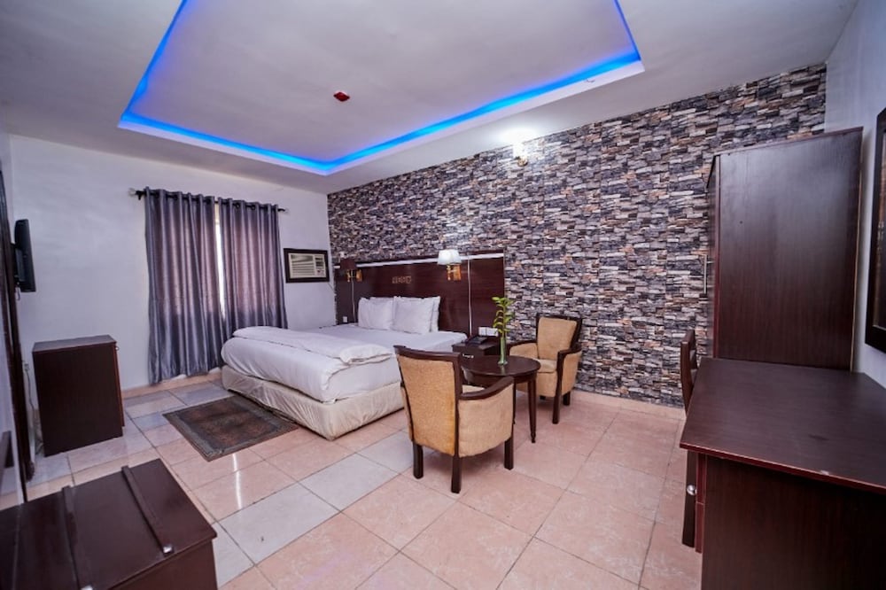 Eemjm Hotels And Suites Limited 23/42