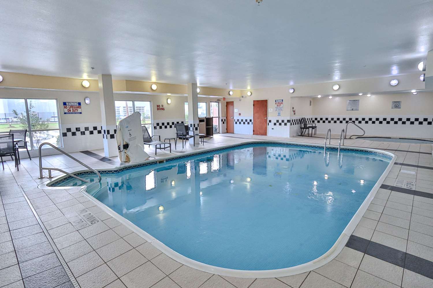 Comfort Inn & Suites Houston North - Spring 22/27
