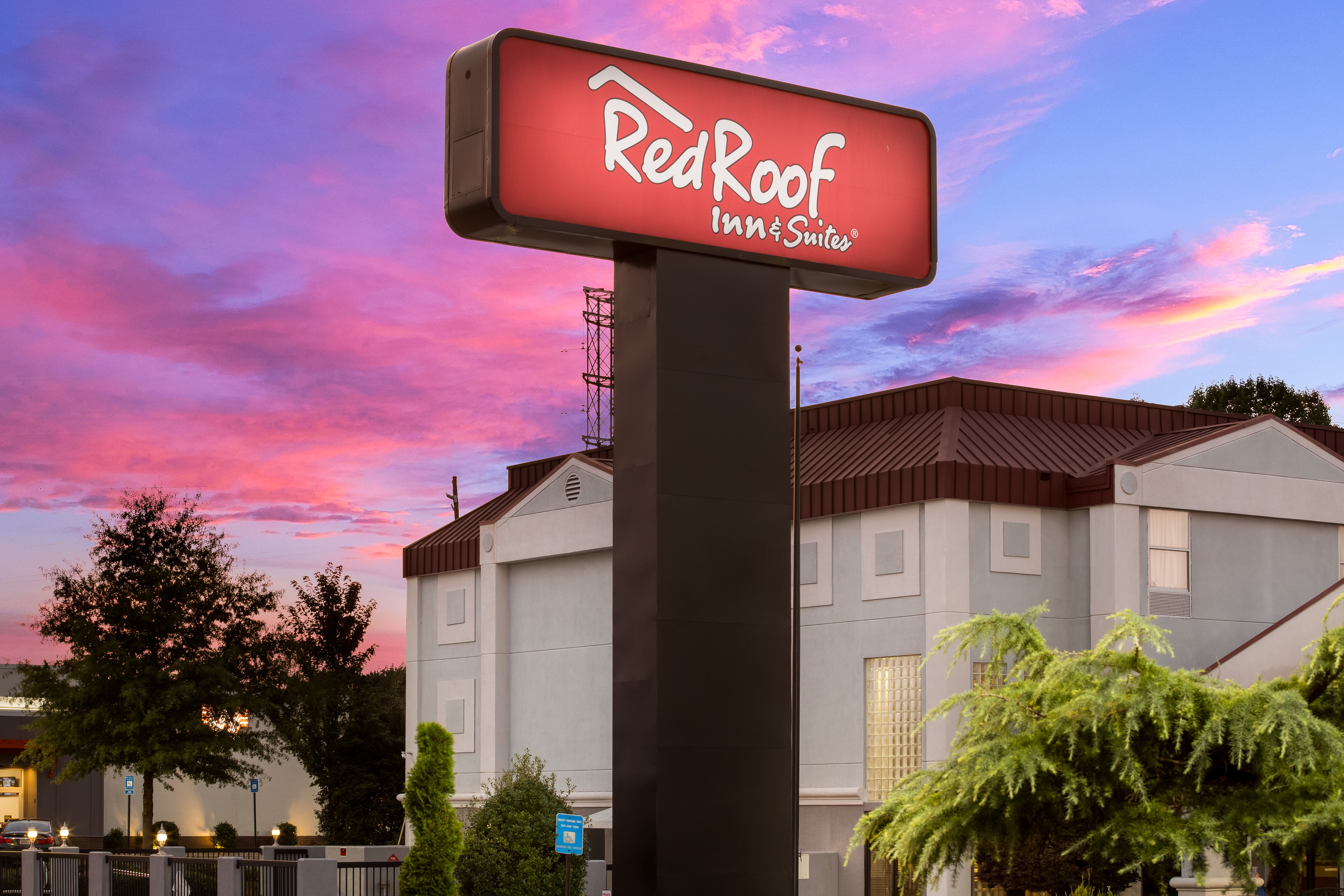 Red Roof Inn & Suites Newnan 1/35