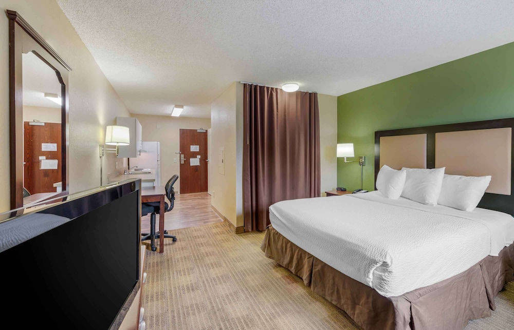 Extended Stay America Suites Orange County Huntington Beach 10/35