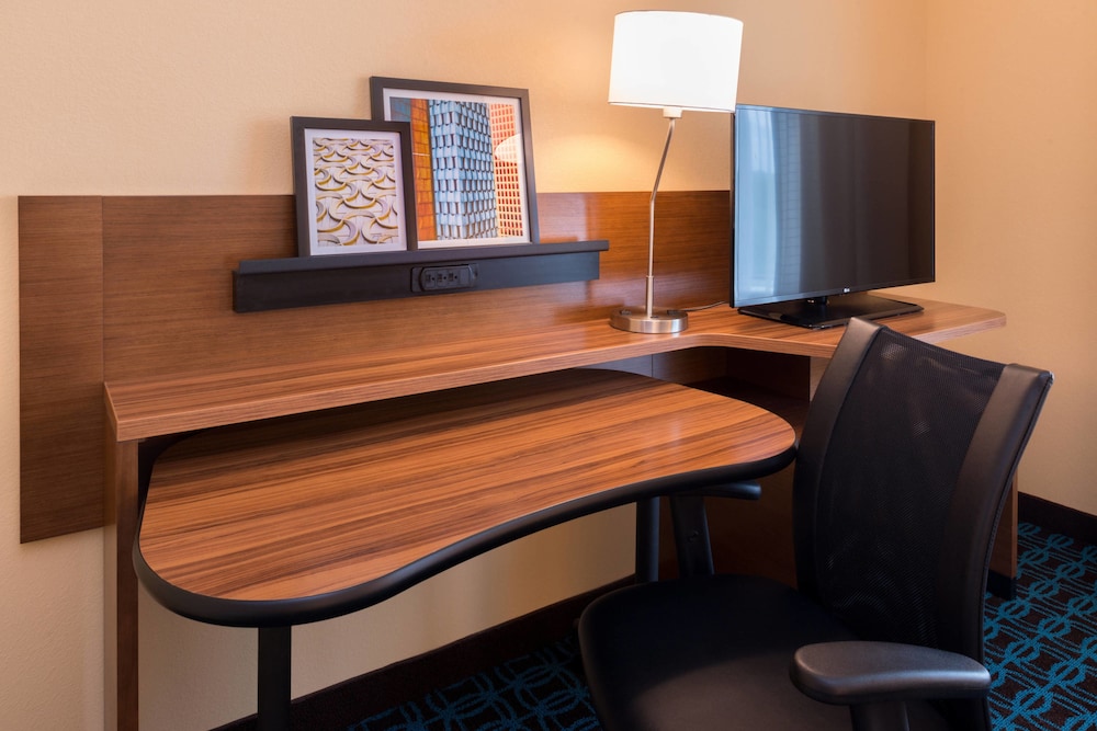 Fairfield Inn And Suites By Marriott Huntington 42/46