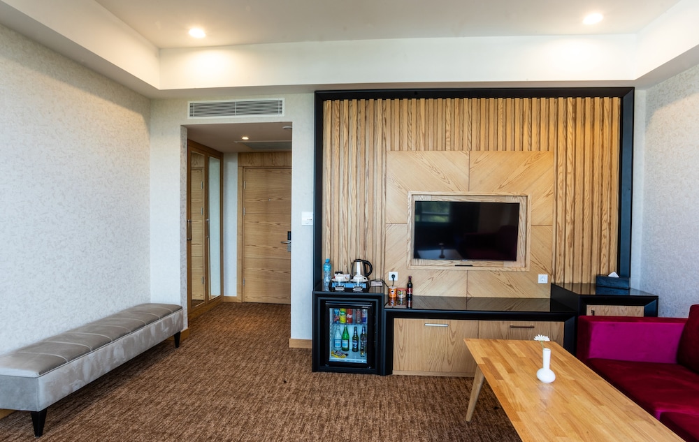 Premium Hotel Ganja 30/50