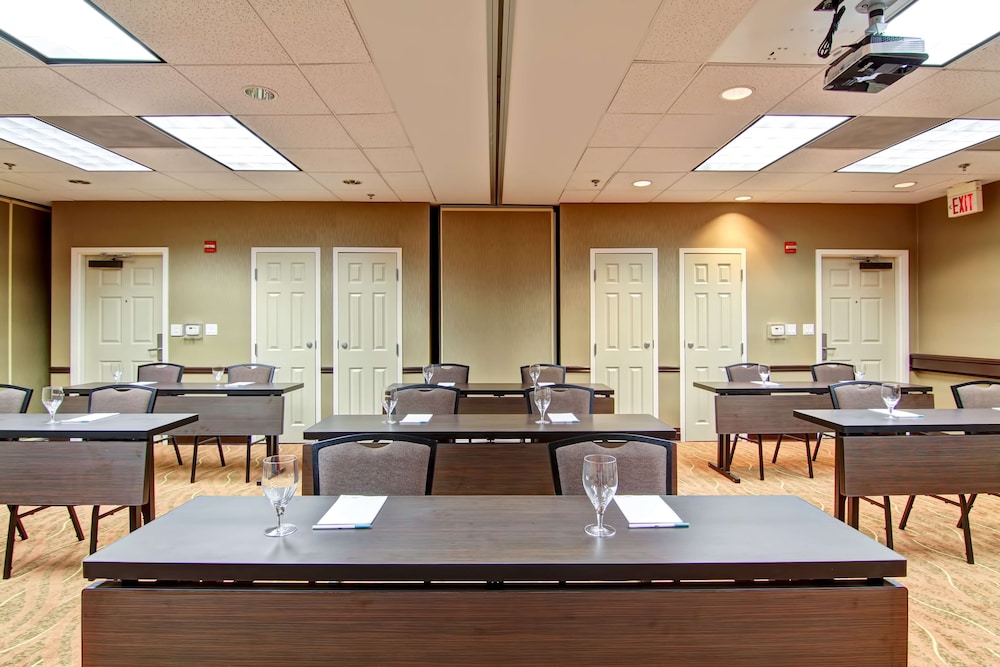 Homewood Suites by Hilton Houston Kingwood Parc Airport Area 41/51
