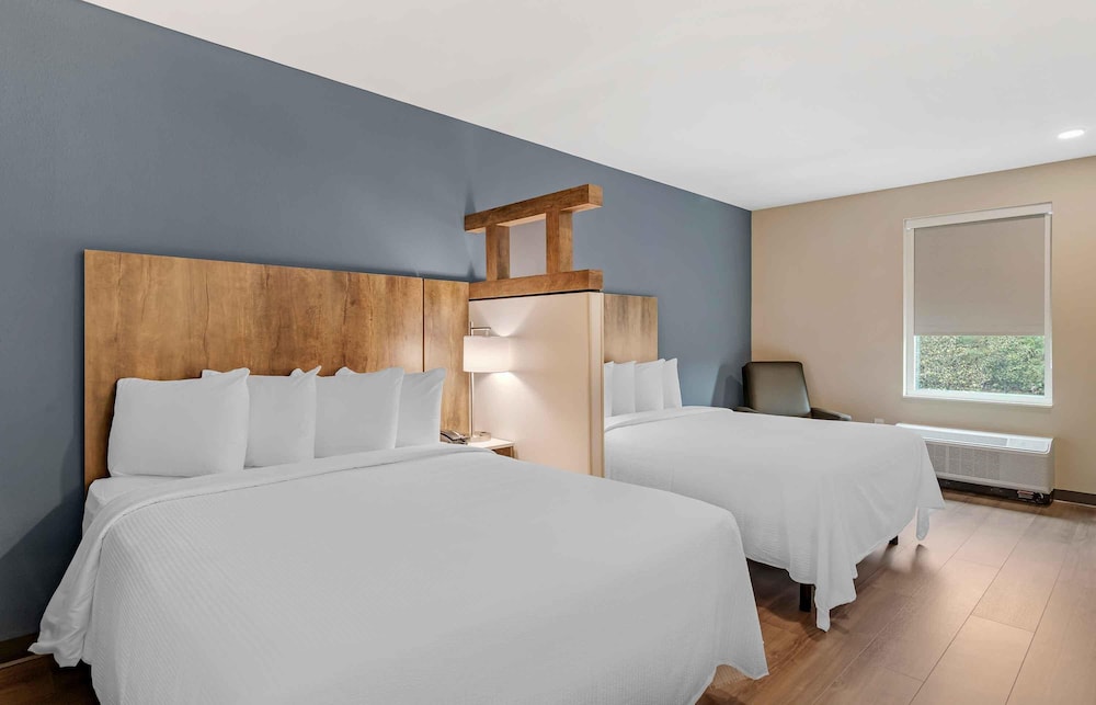 Extended Stay America Premier Suites- Jacksonville - Airport 8/40