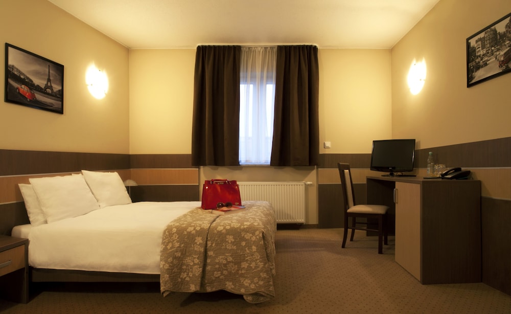Hotel Sleep 20/70