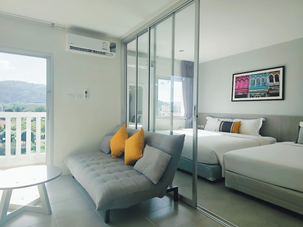 Recenta Suite Phuket Suanluang 12/50